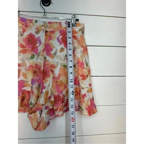 NWT • Sophia The Label • Size 8 (L) • BLOSSOM FRILL SHORTS - Pink Peach Floral - Picture 15 of 16
